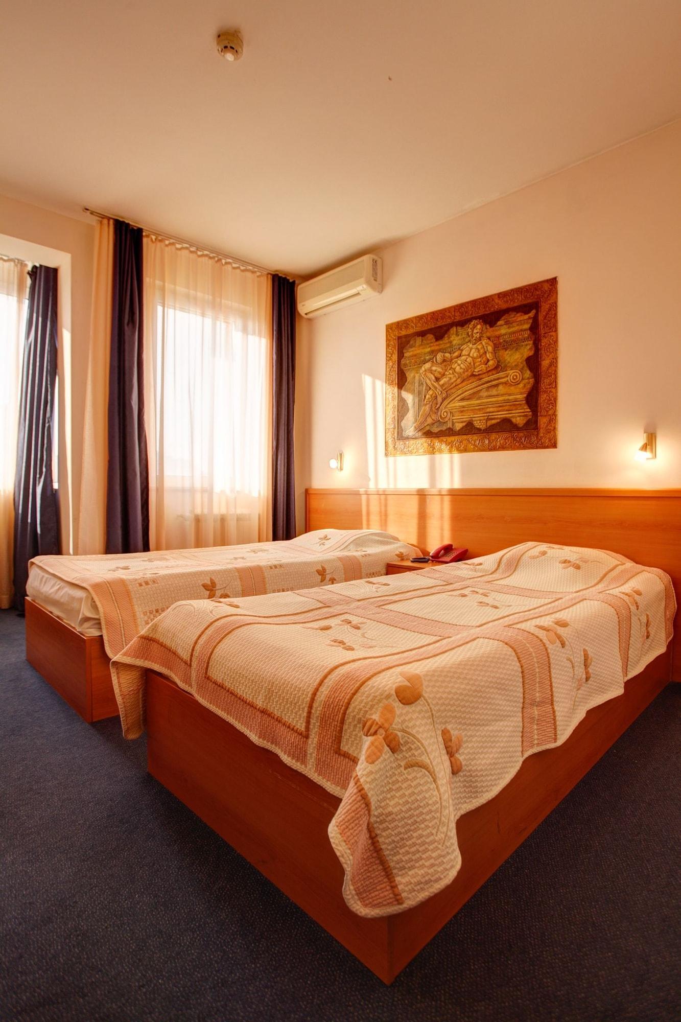 Central Plaza Hotel София Экстерьер фото