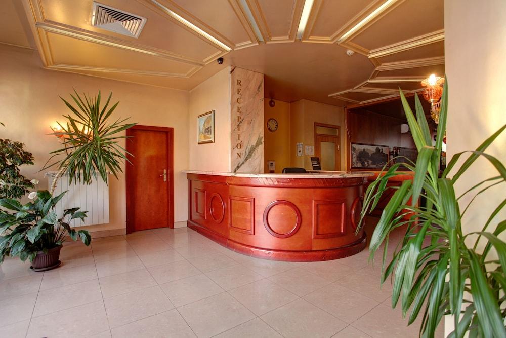 Central Plaza Hotel София Экстерьер фото