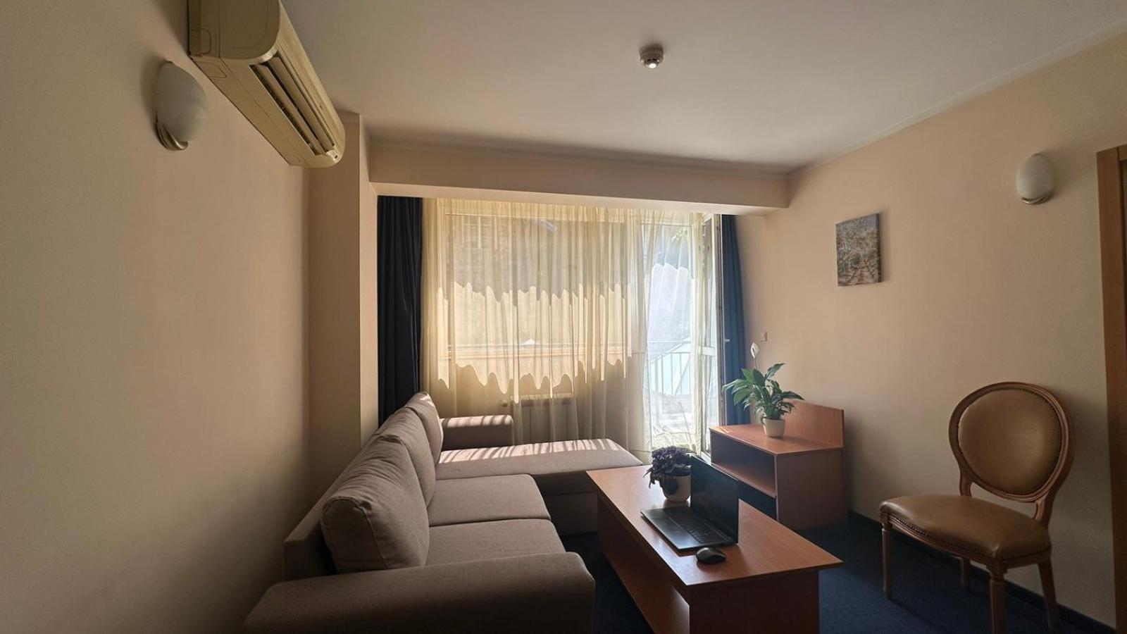 Central Plaza Hotel София Экстерьер фото