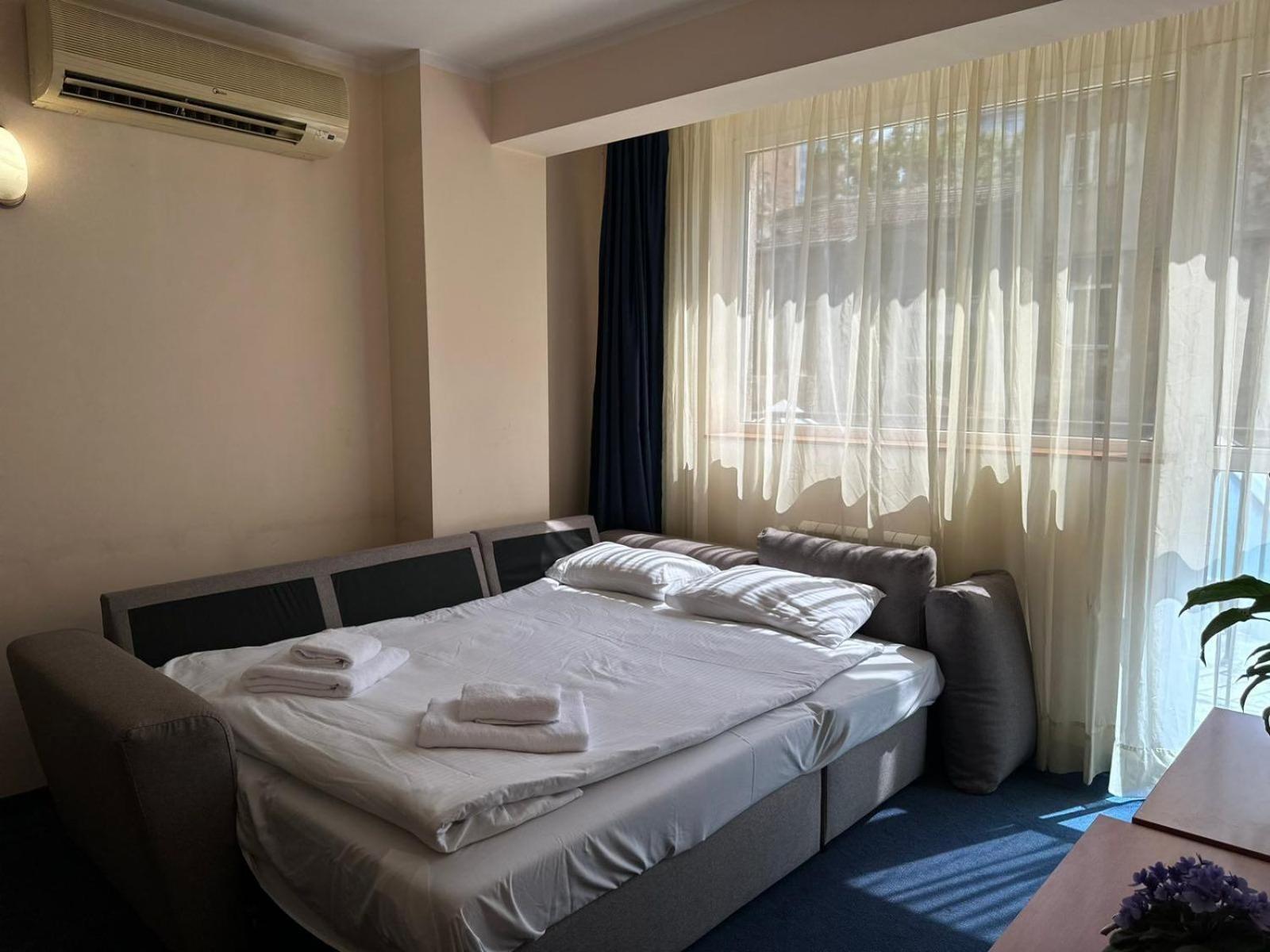 Central Plaza Hotel София Экстерьер фото