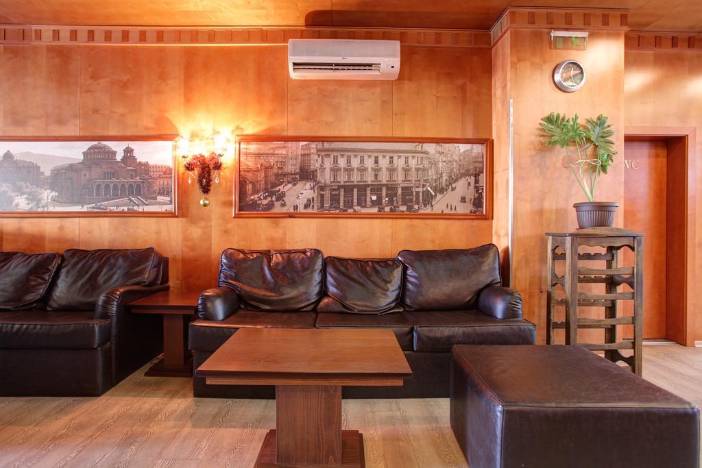 Central Plaza Hotel София Экстерьер фото