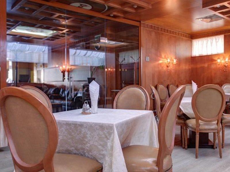 Central Plaza Hotel София Экстерьер фото