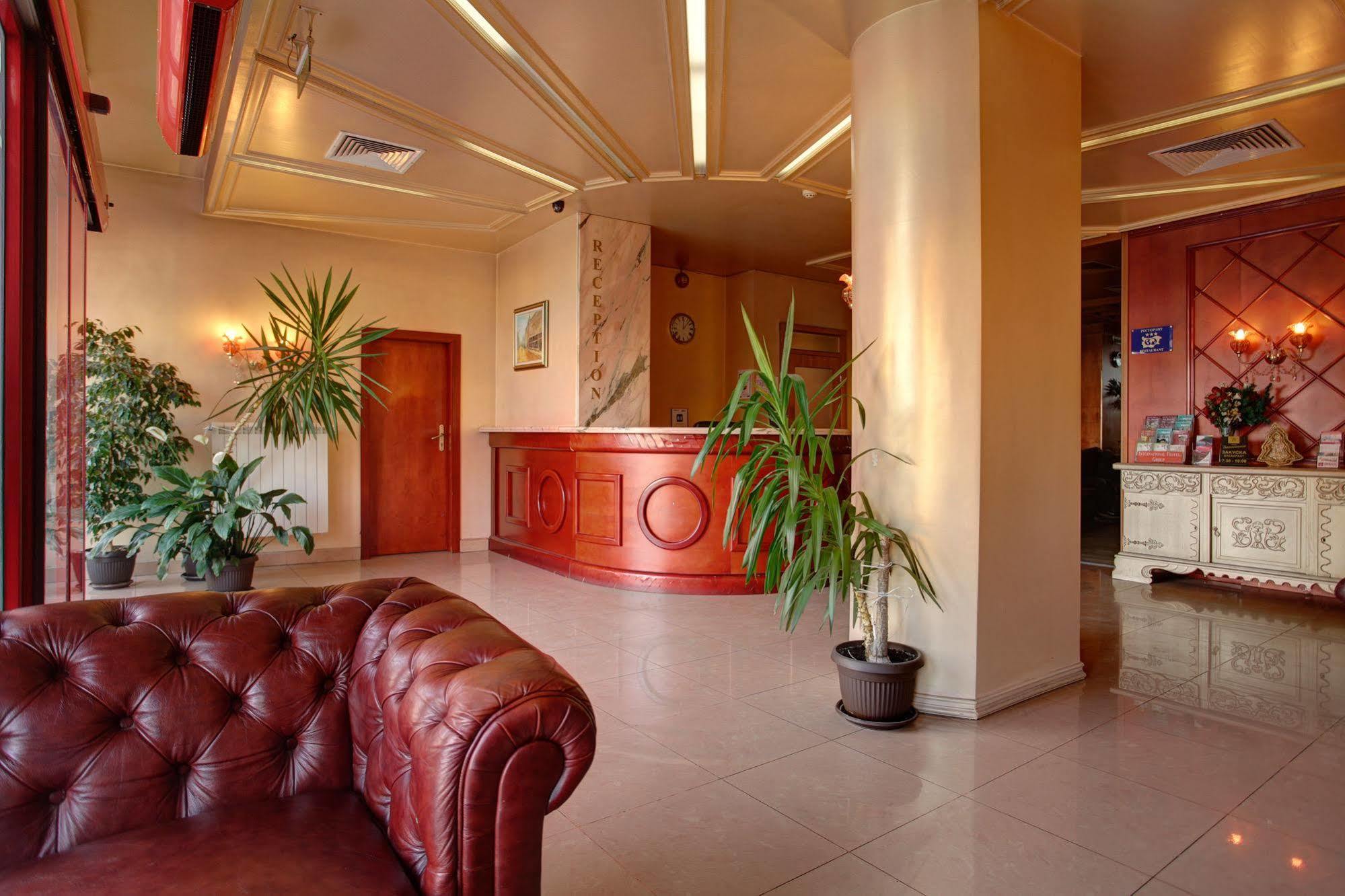 Central Plaza Hotel София Экстерьер фото