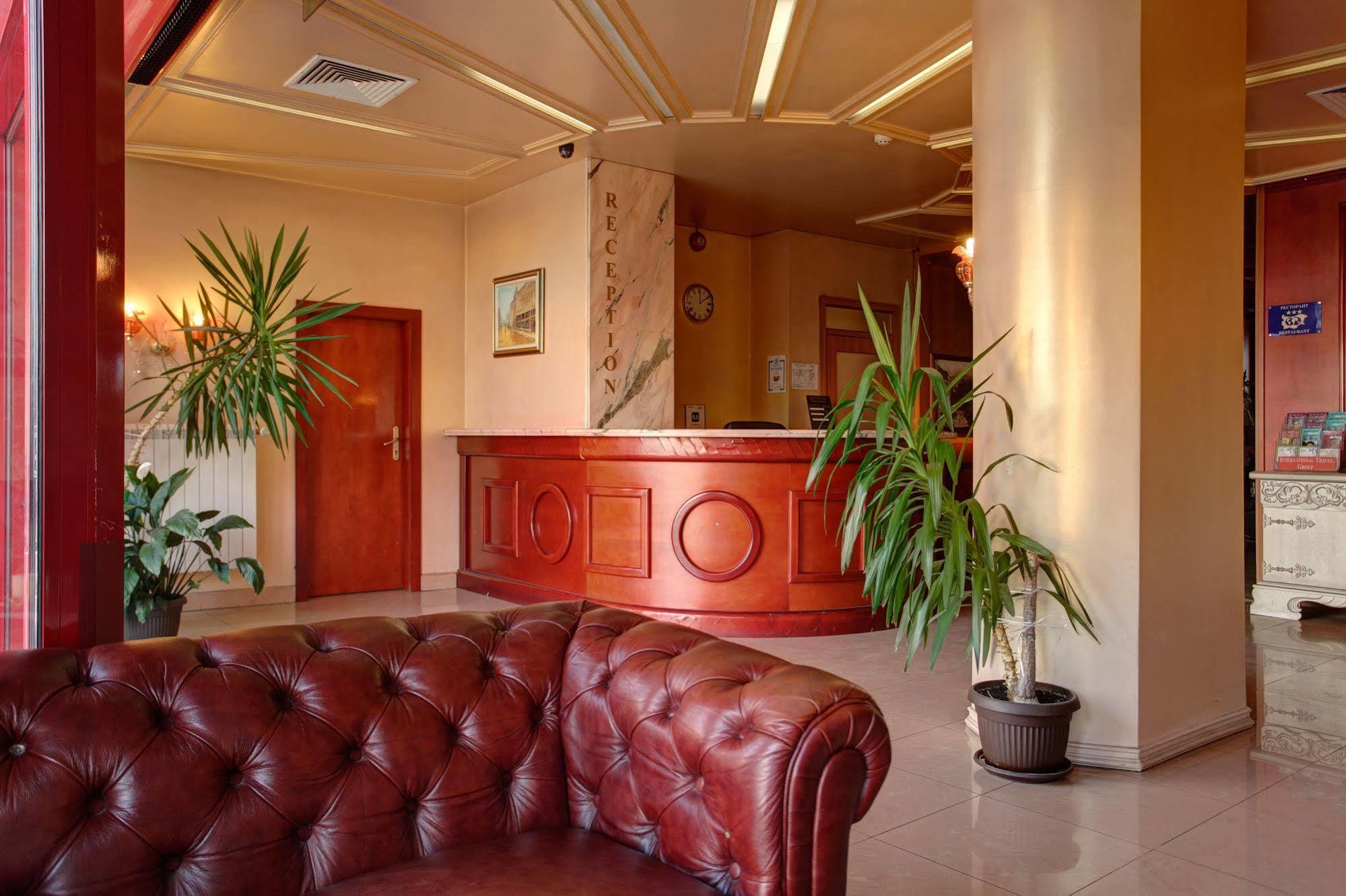 Central Plaza Hotel София Экстерьер фото